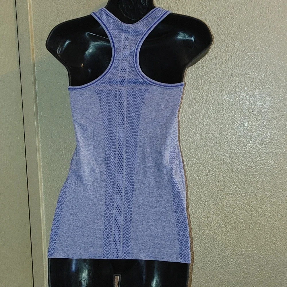 Avacado tank top - Picture 5 of 5